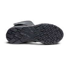 Load image into Gallery viewer, (NEW) TCX CLIMA 2 SURROUND GORE-TEX BLK/DARK GREY 39
